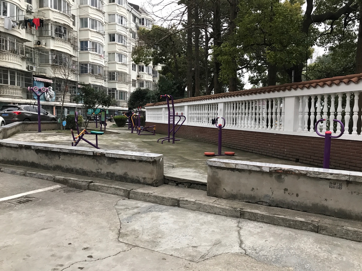 水闸居委市民益智健身苑点