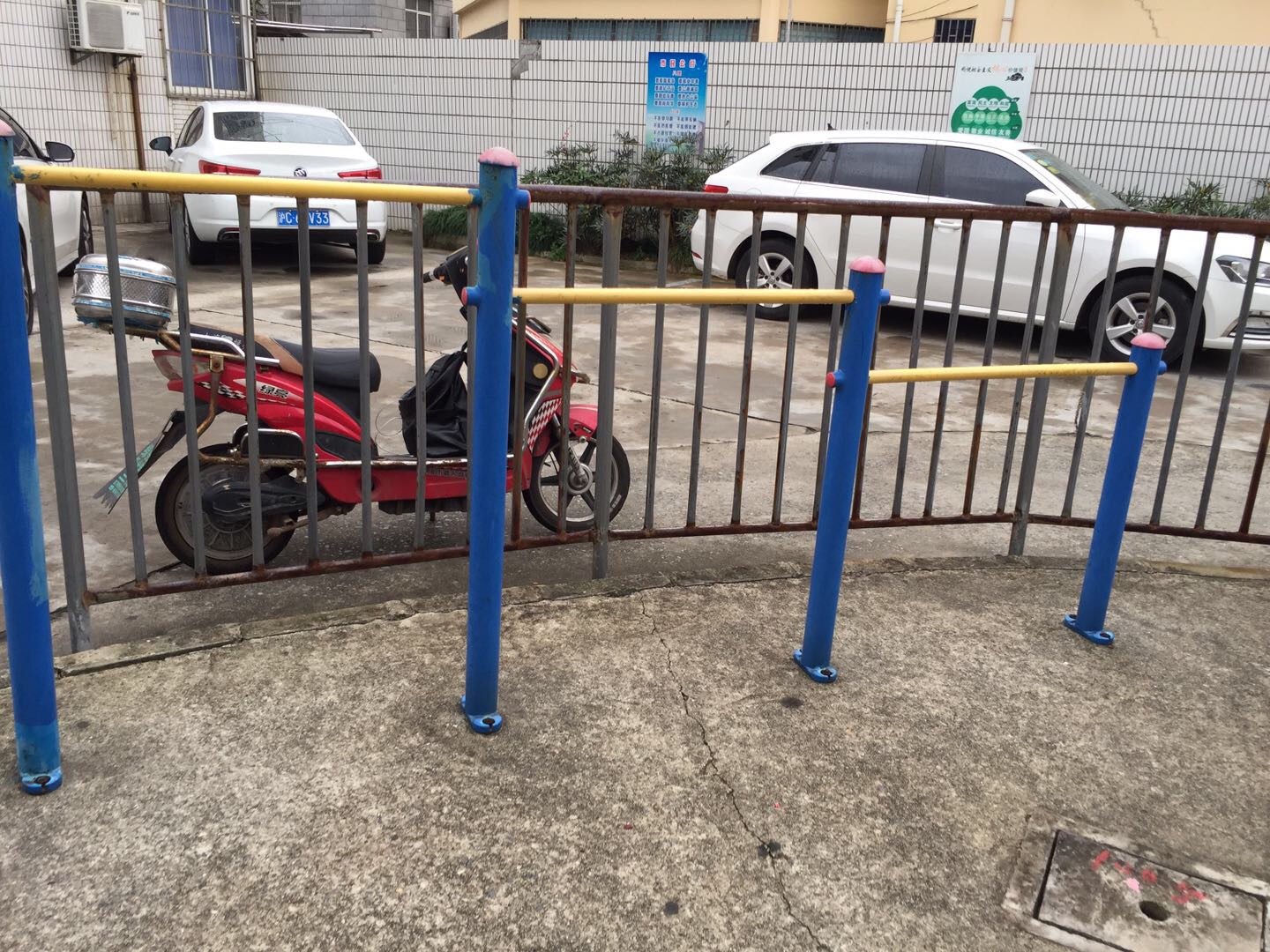 压腿杠