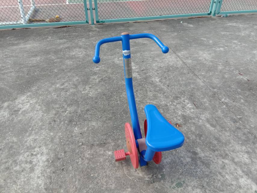 直立健身车