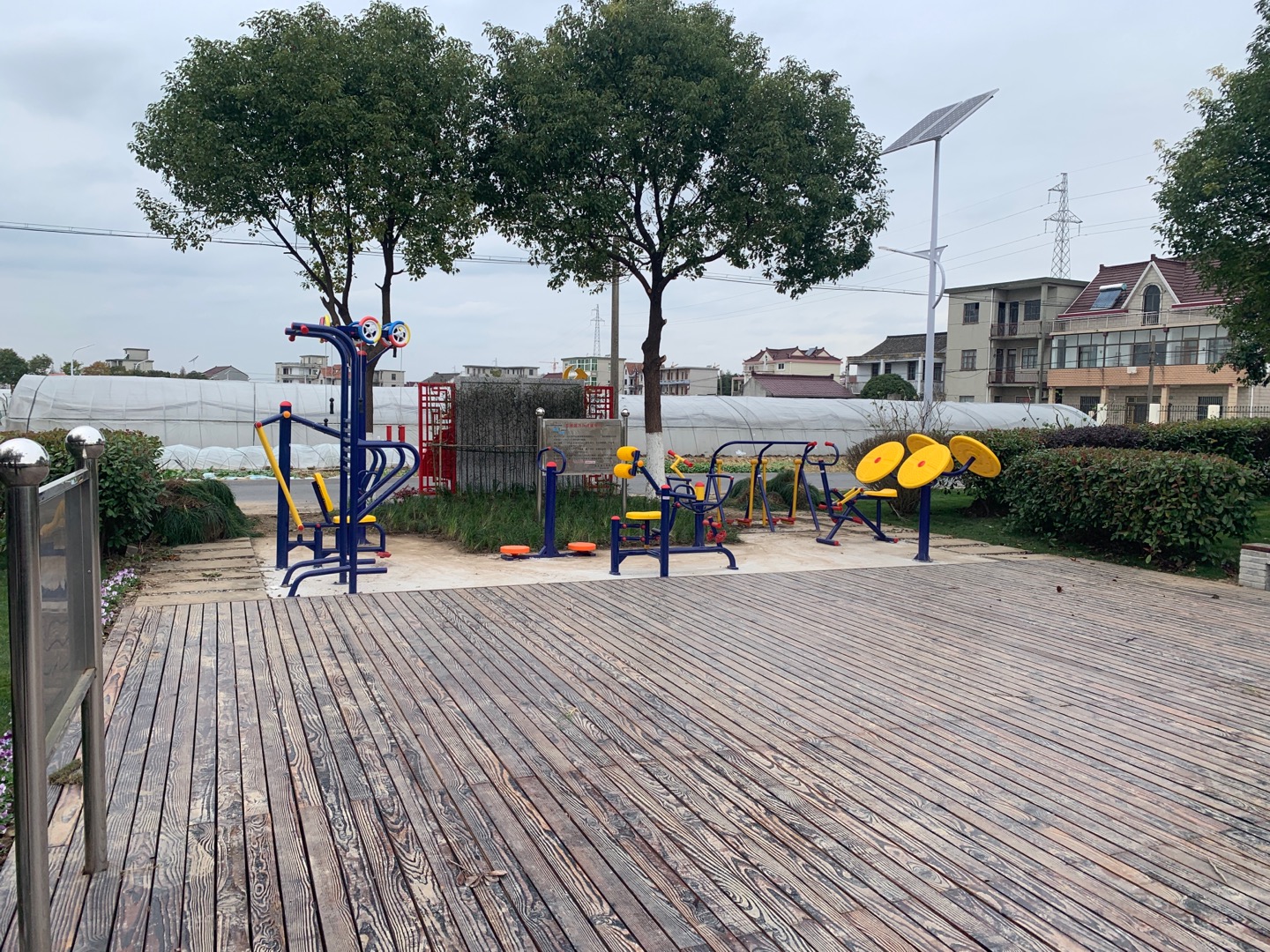 万祥镇万兴村健身点