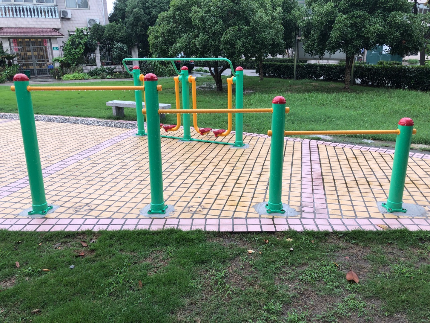多联压腿架