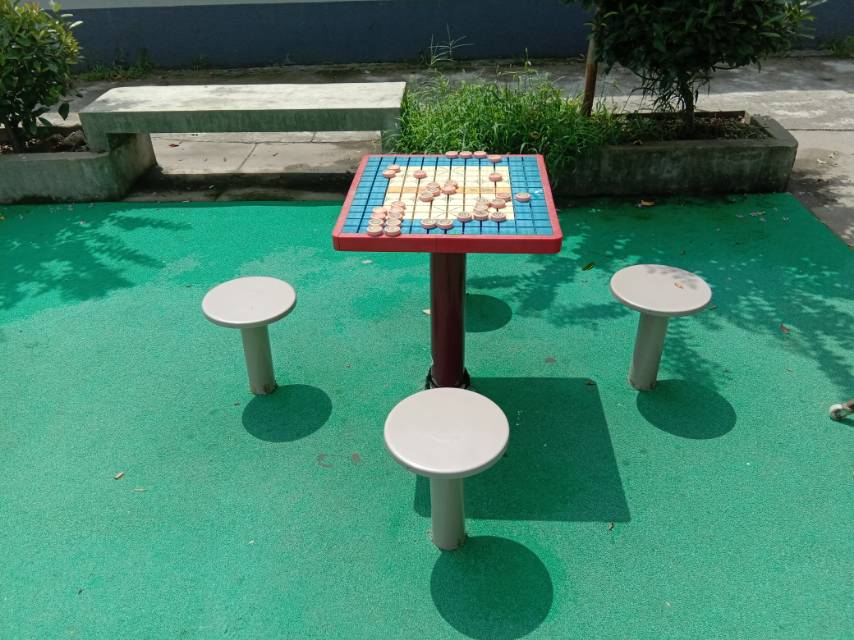 轨道象棋桌