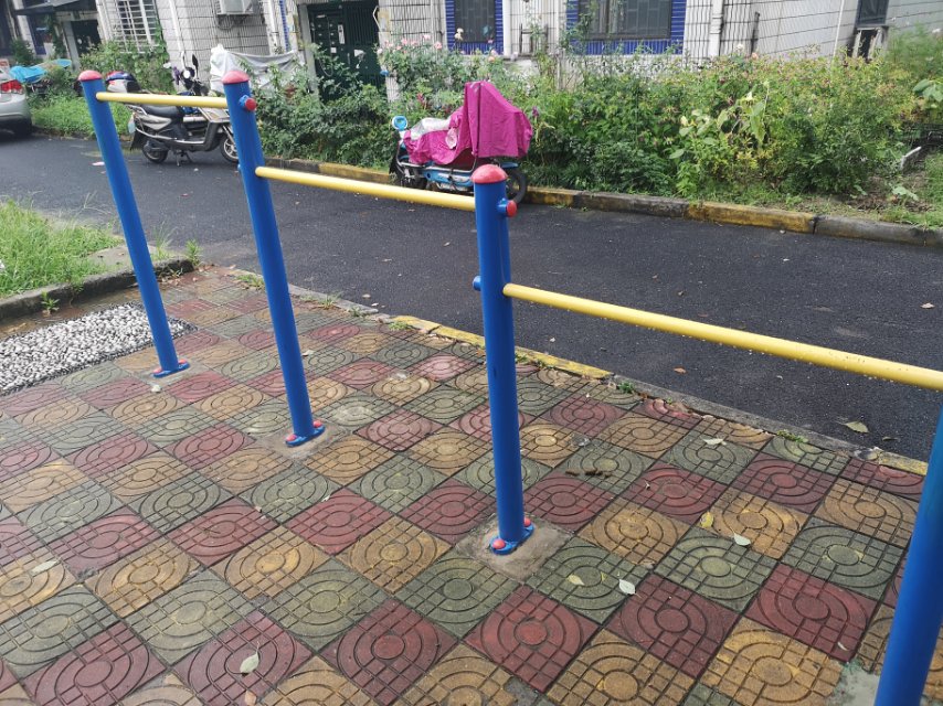 搁腿杠