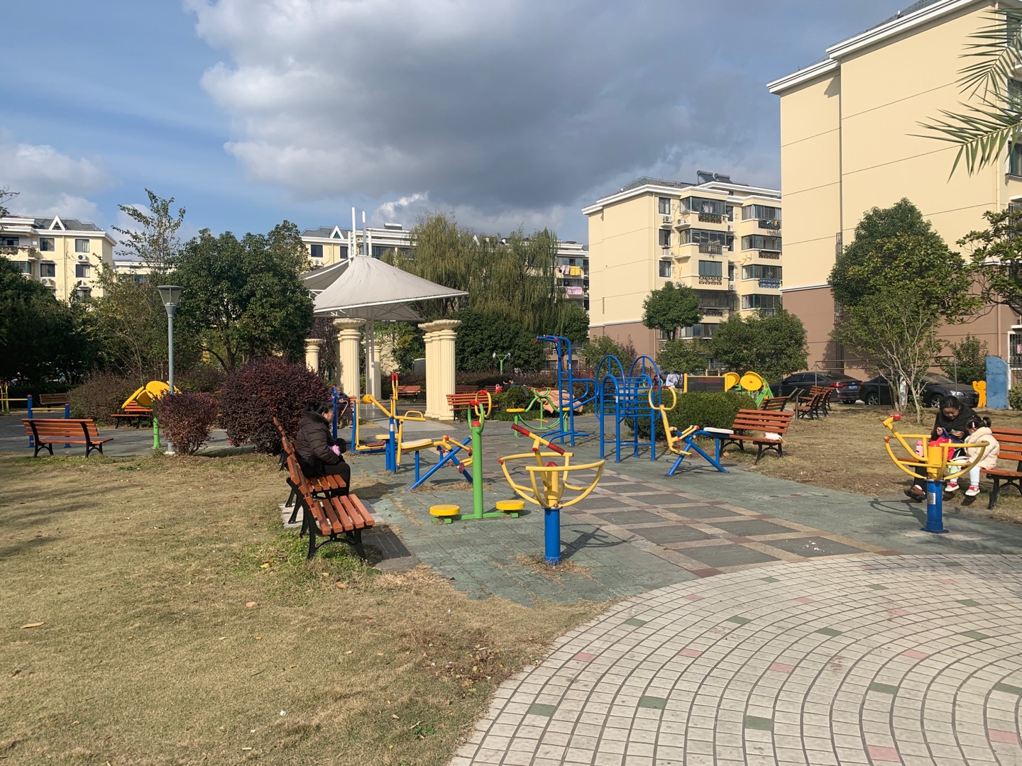 江夏居委健身苑点