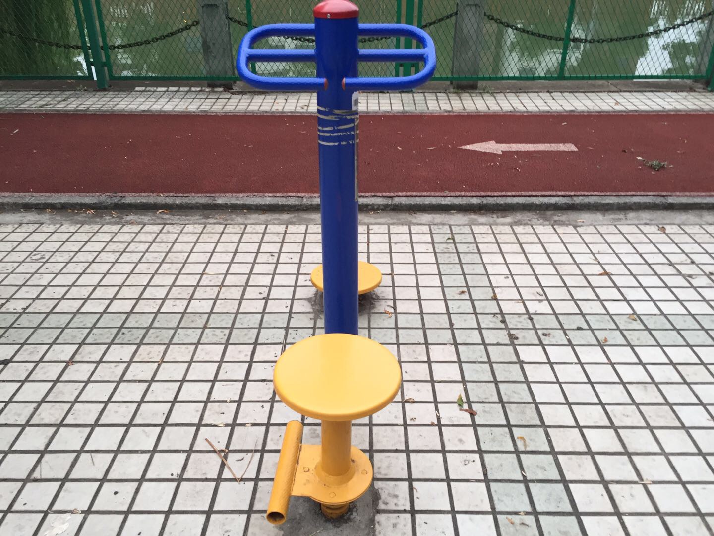 双位扭腰器