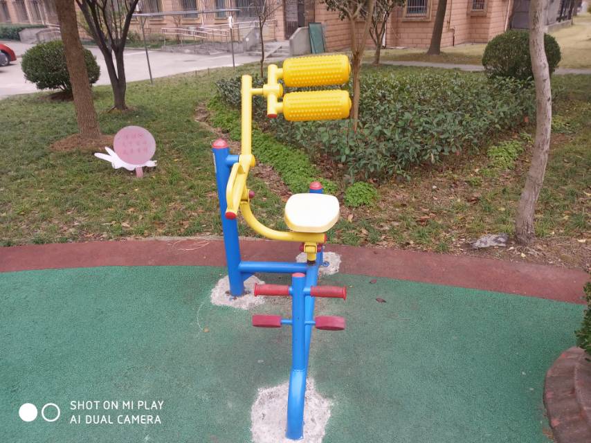 自重腰腹锻炼器