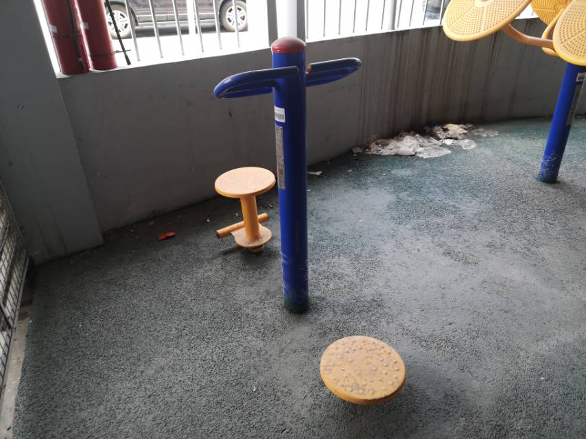 双位扭腰器