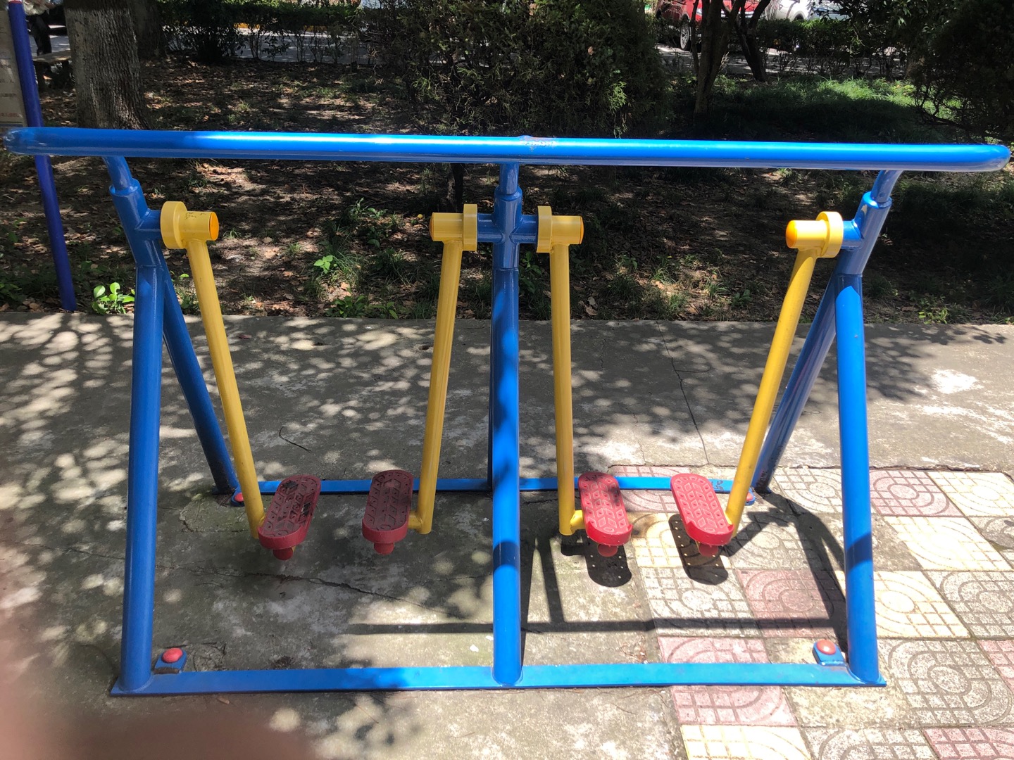 双人漫步器