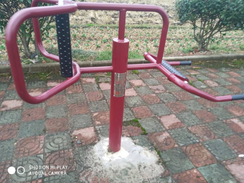 腰背按摩器