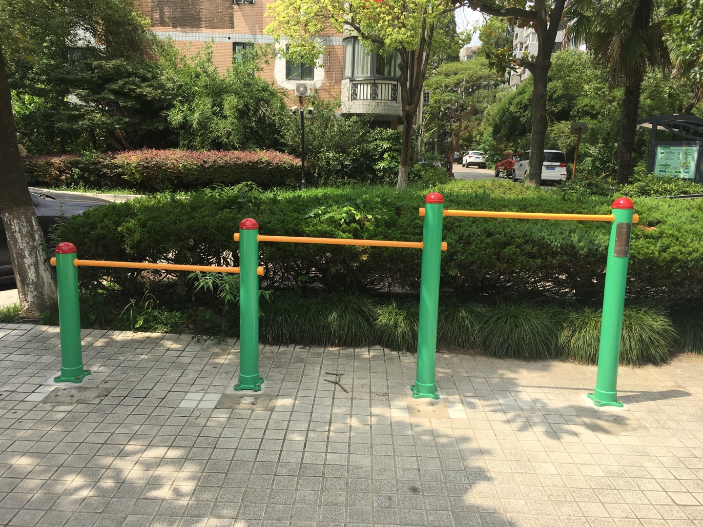 多联压腿架