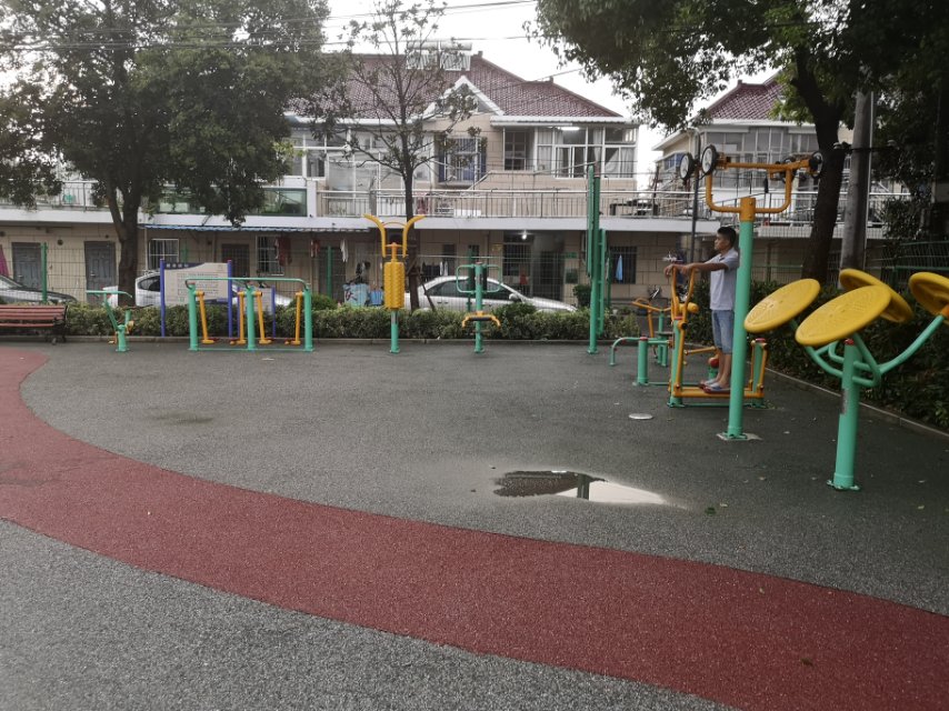 中华村居委健身苑点B