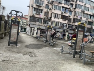 浦三小区健身苑点