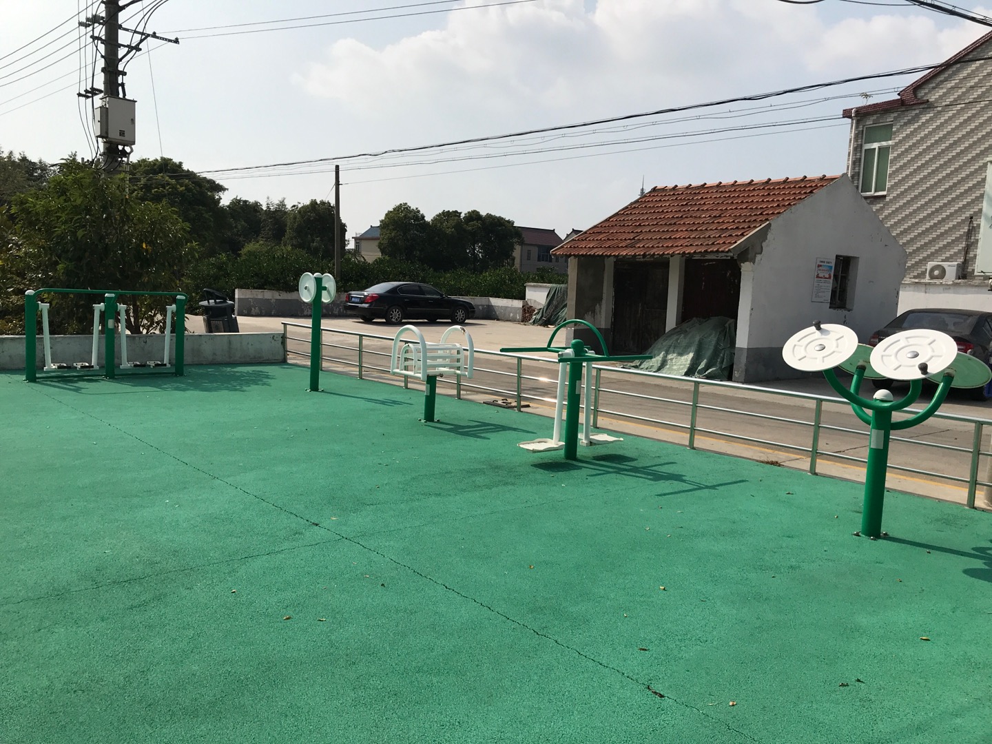 创建村健身点