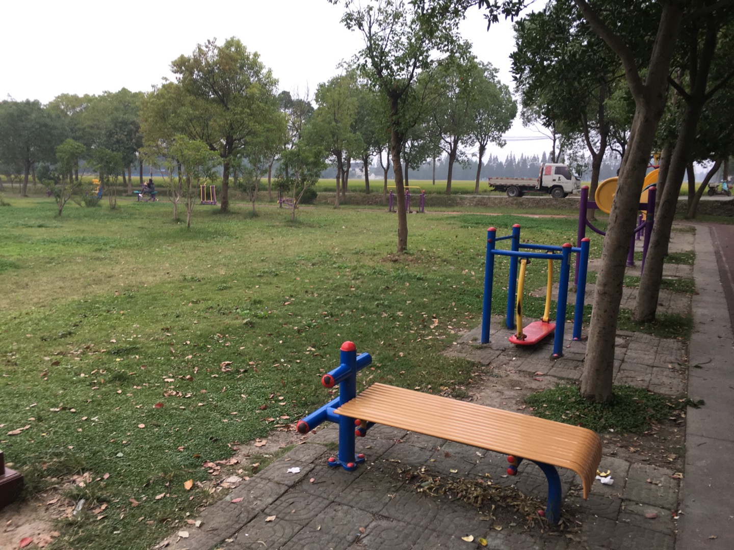 车墩镇敬老院健身苑
