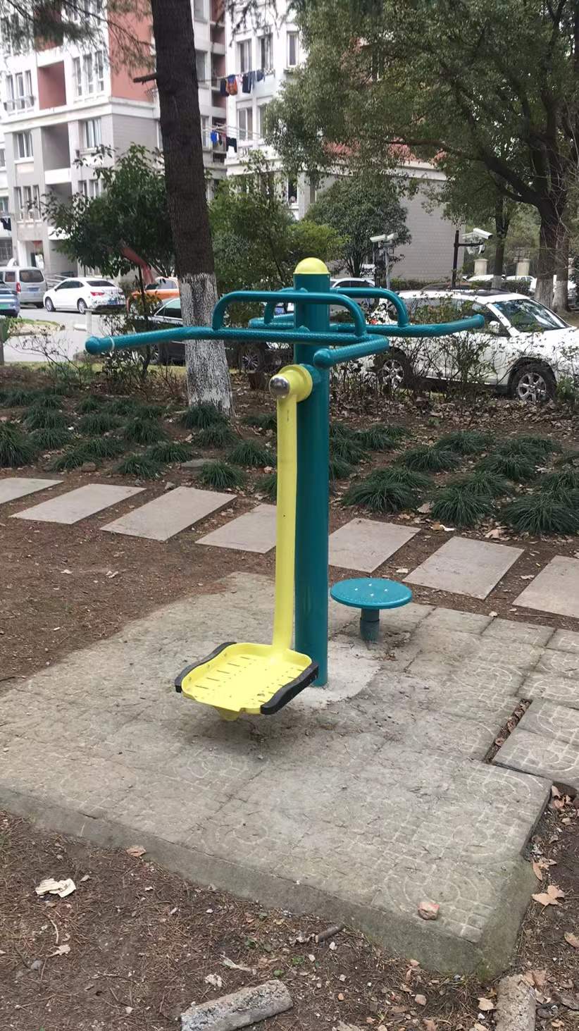 扭腰钟摆器