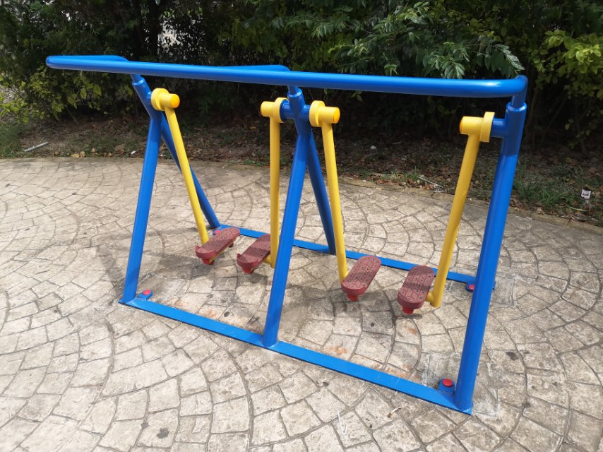 双人漫步器