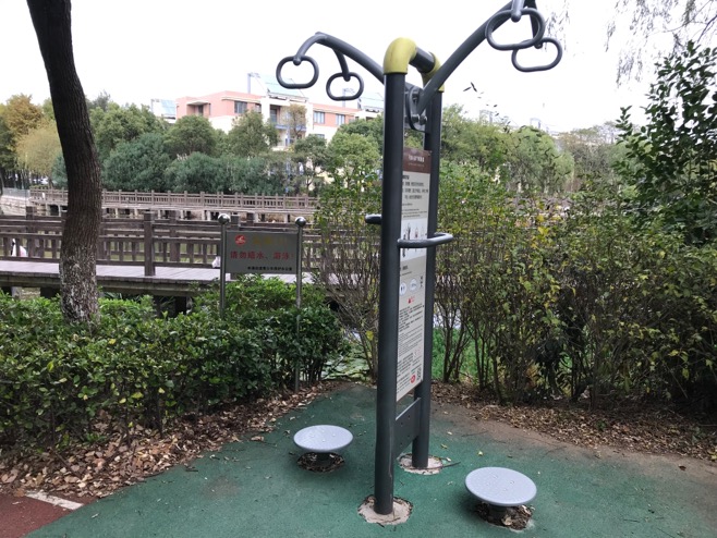 转腰器