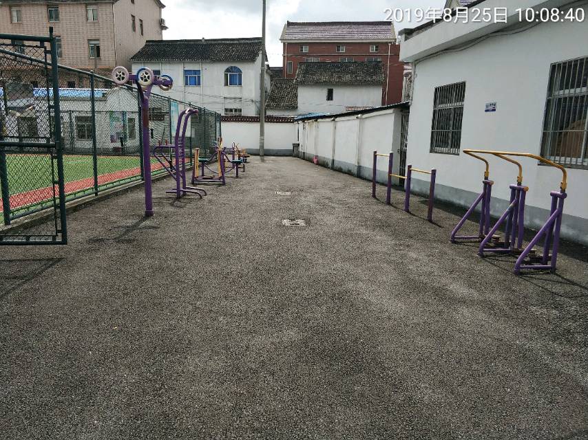 纪王村巷前健身点