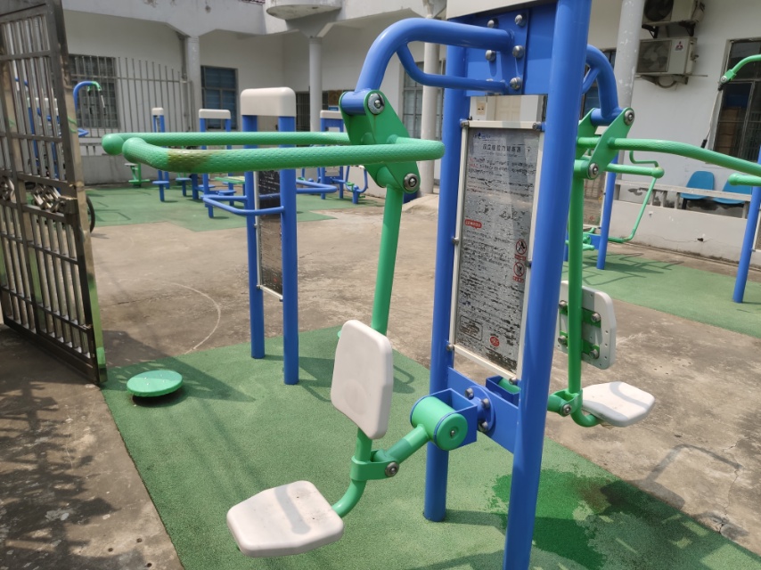 双立柱拉力训练器