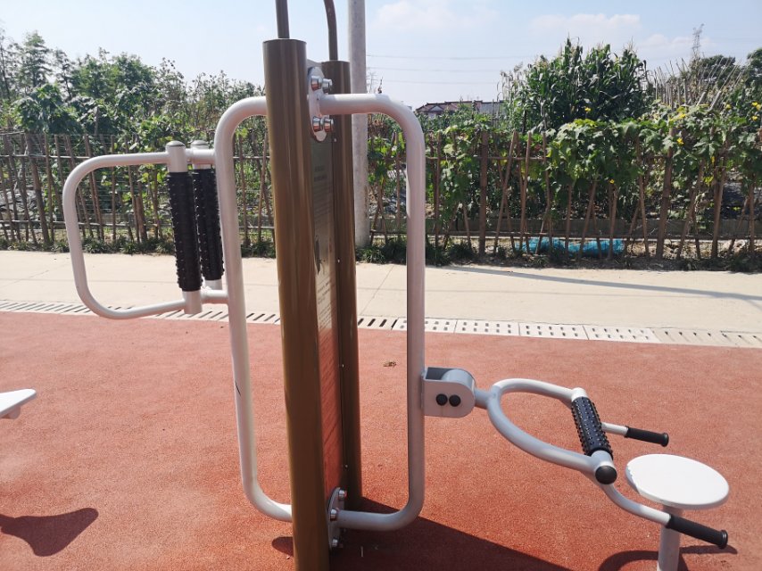 双立柱腰背按摩器