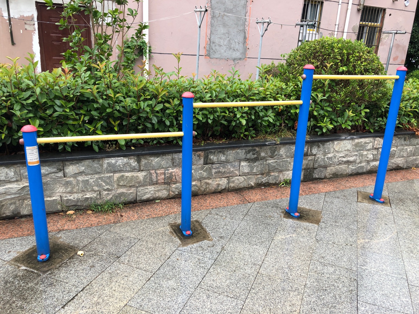 压腿杠