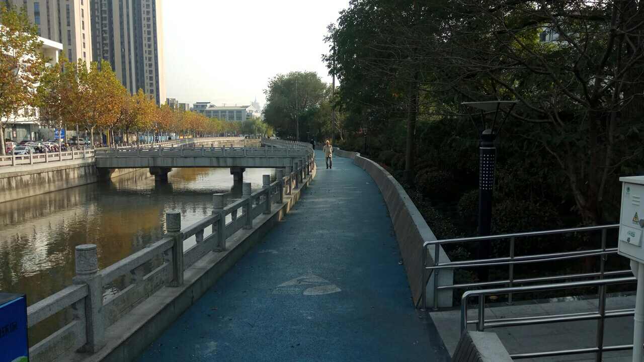 兰溪路桃浦河市民健身步道