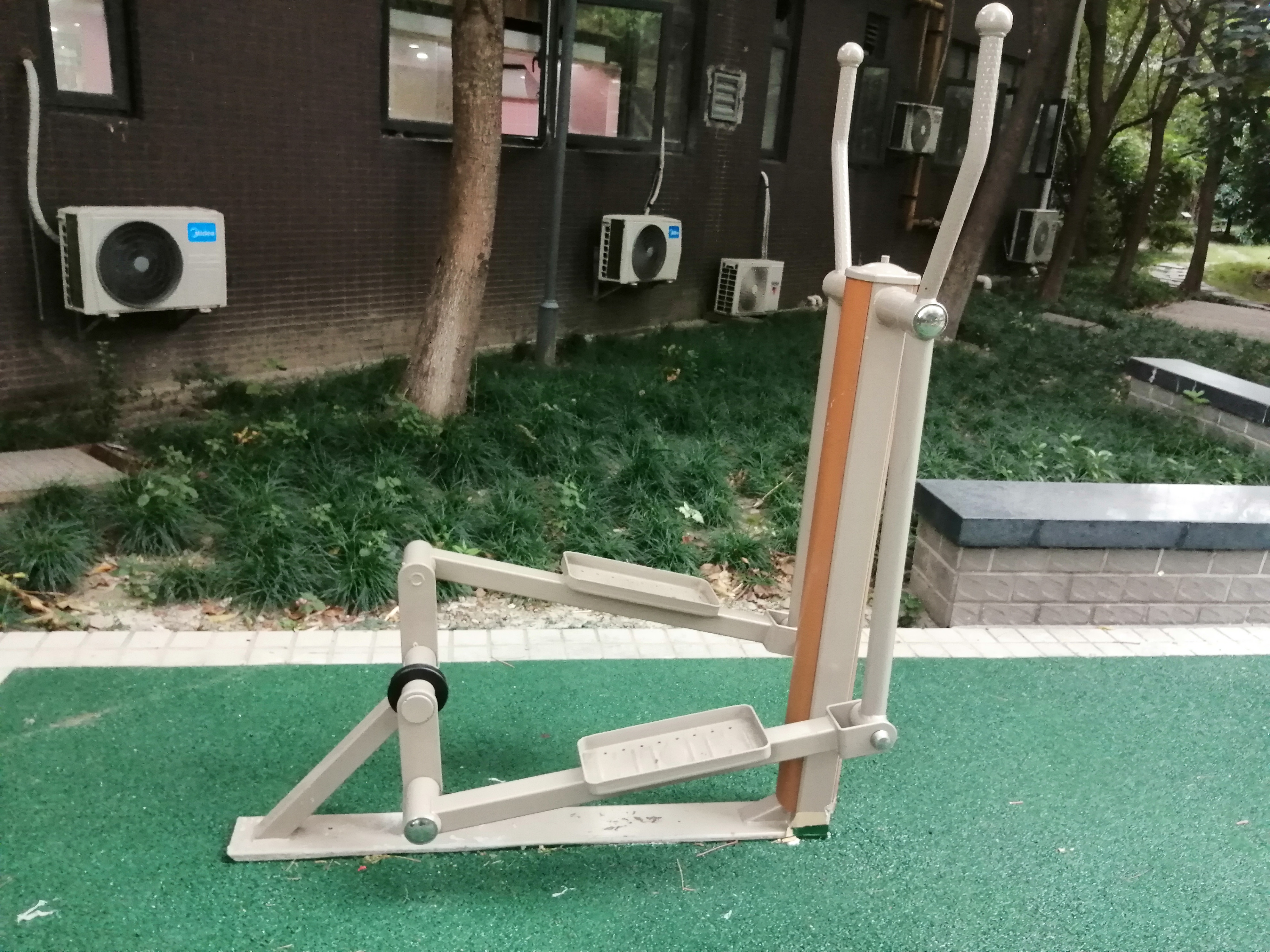 室外椭圆机