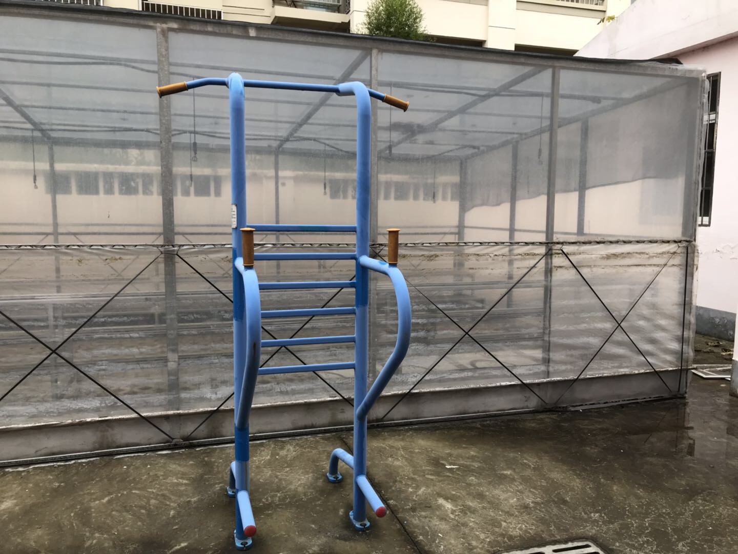多功能训练器