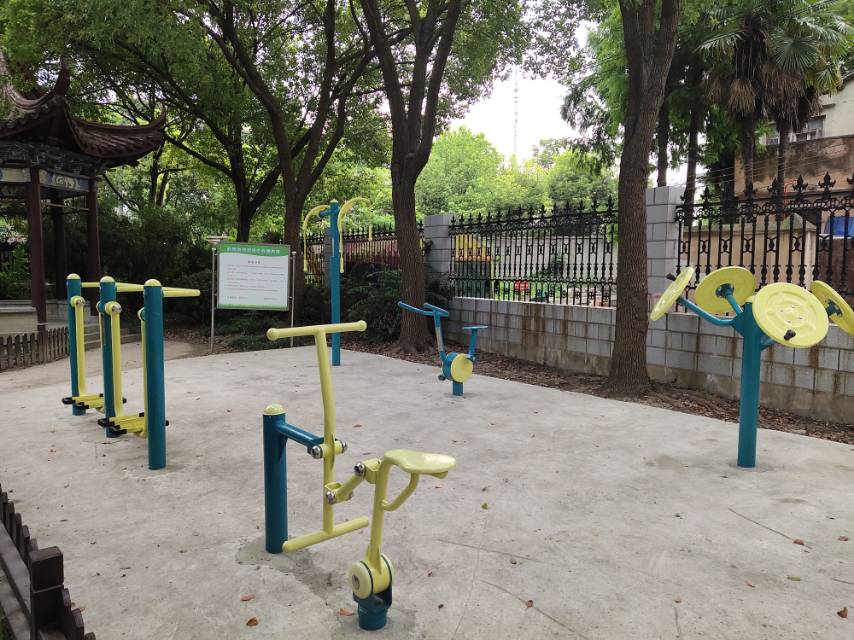 红翔村健身点