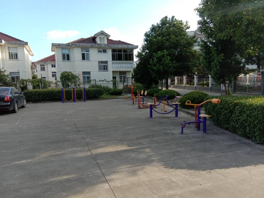 新春村老年活动室健身点