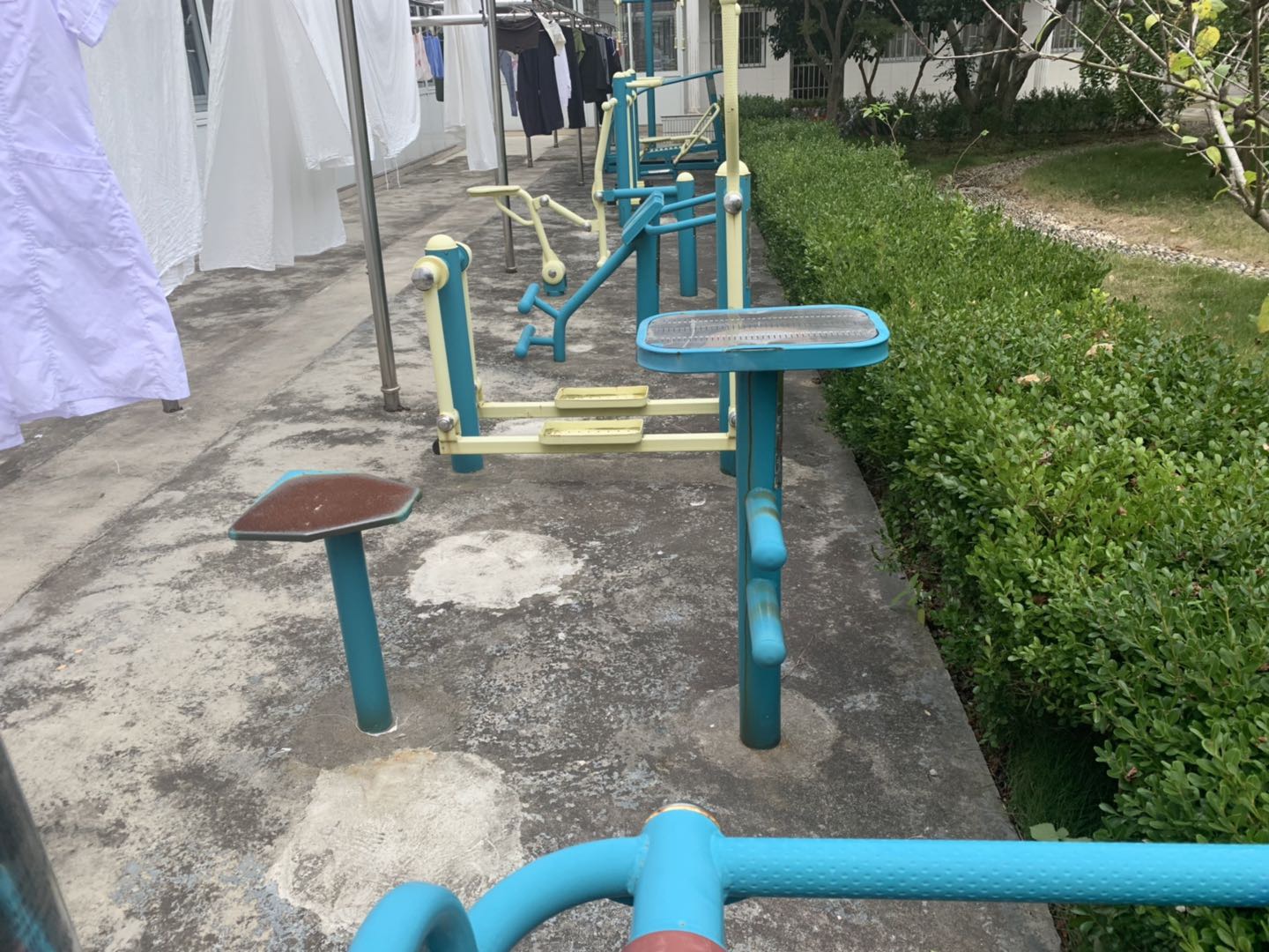 柔韧训练器