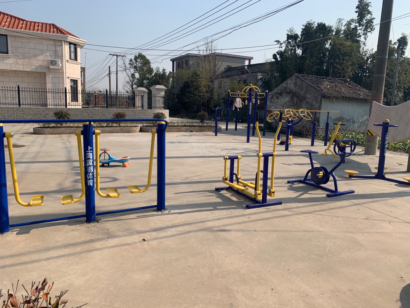 中久村3组健身点