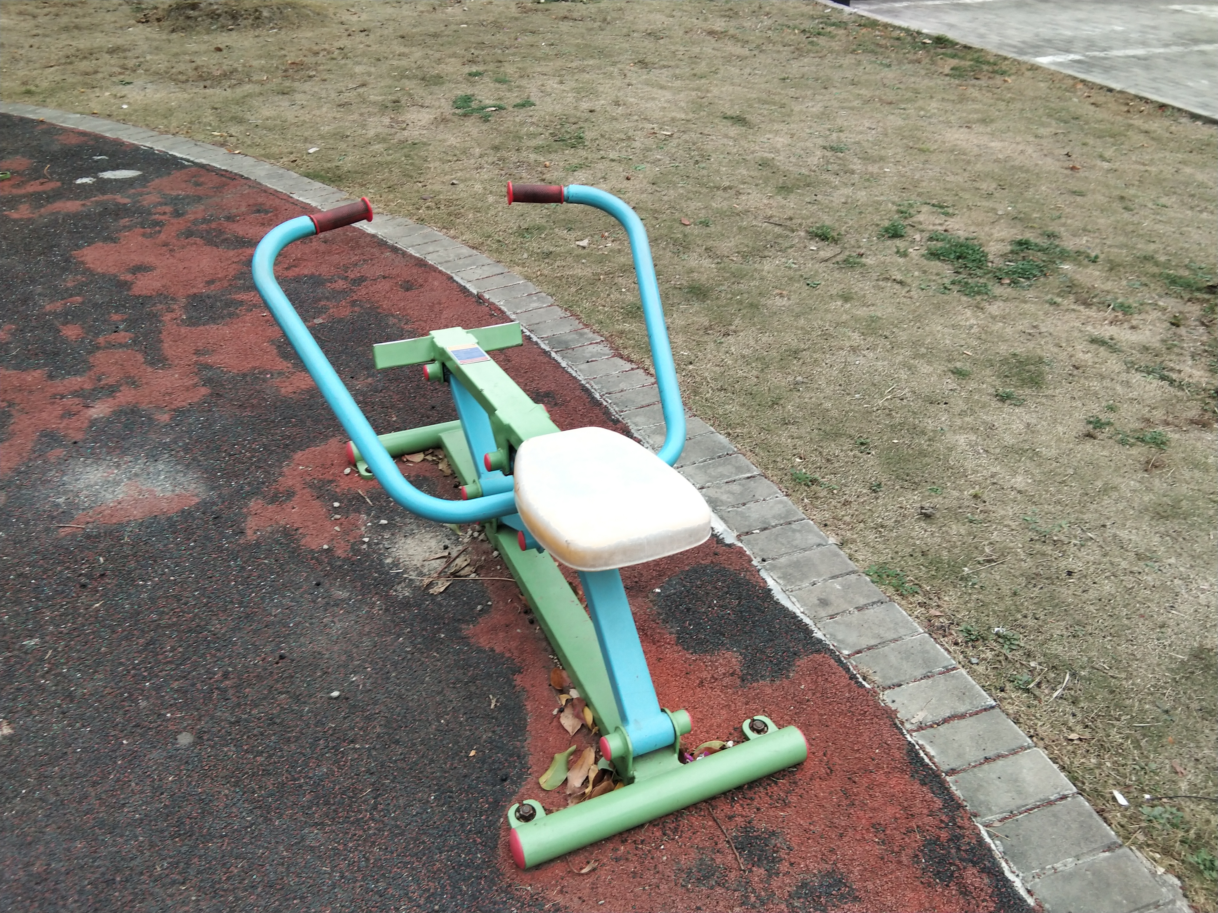 划船器