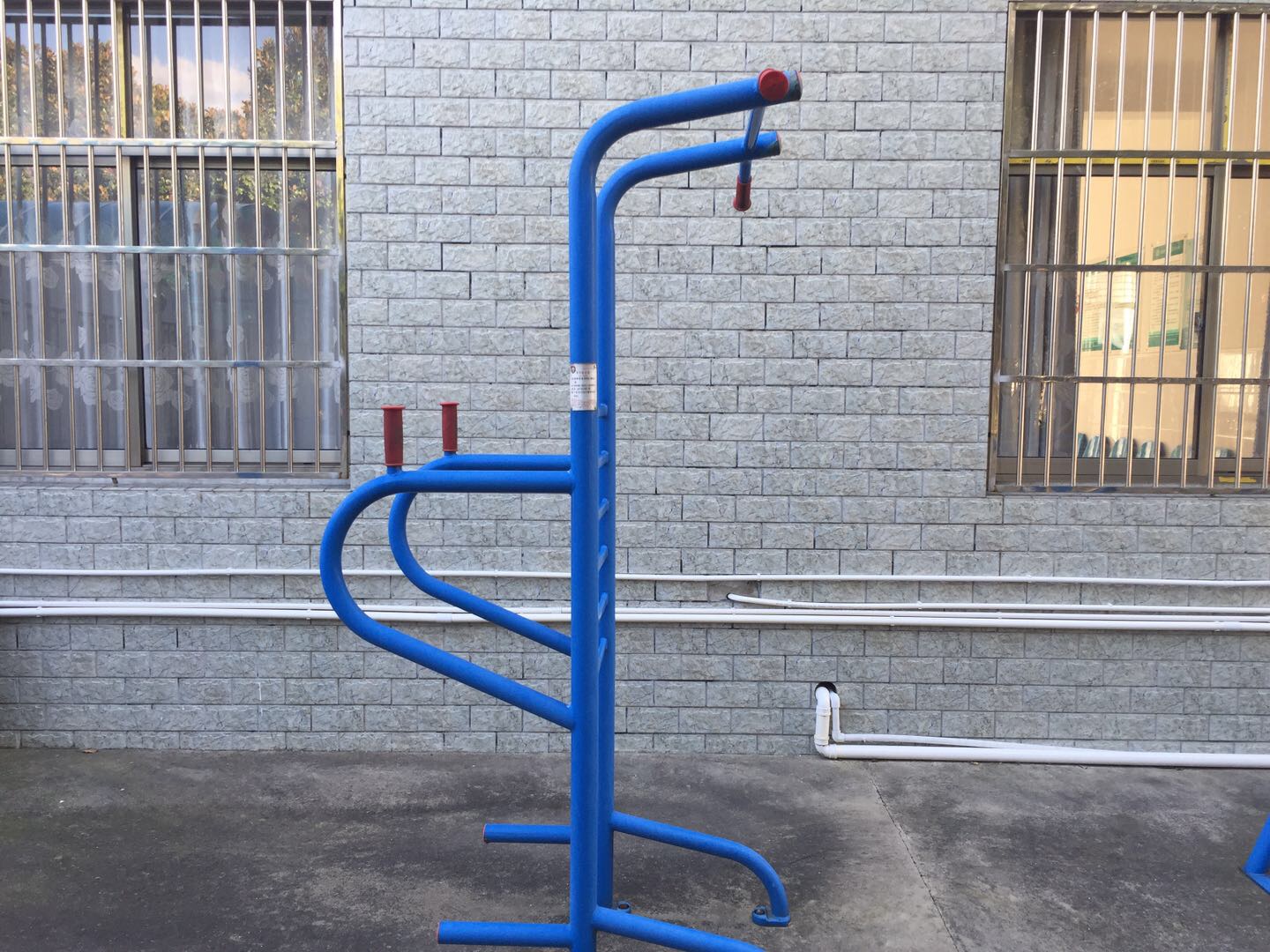 多功能训练器