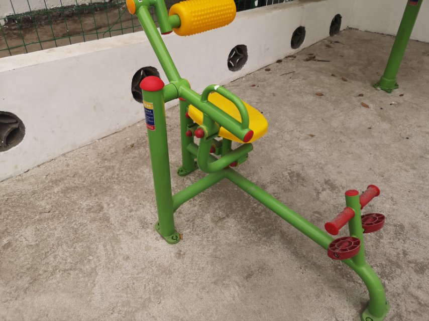 自重腹背锻炼器