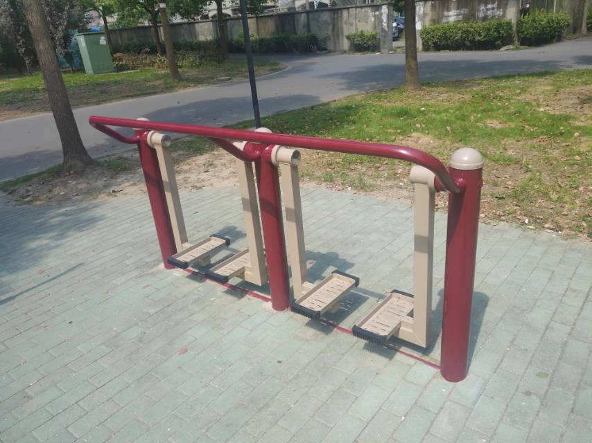双人漫步器
