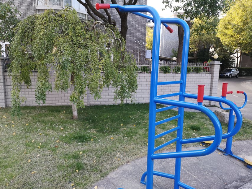 多功能训练器