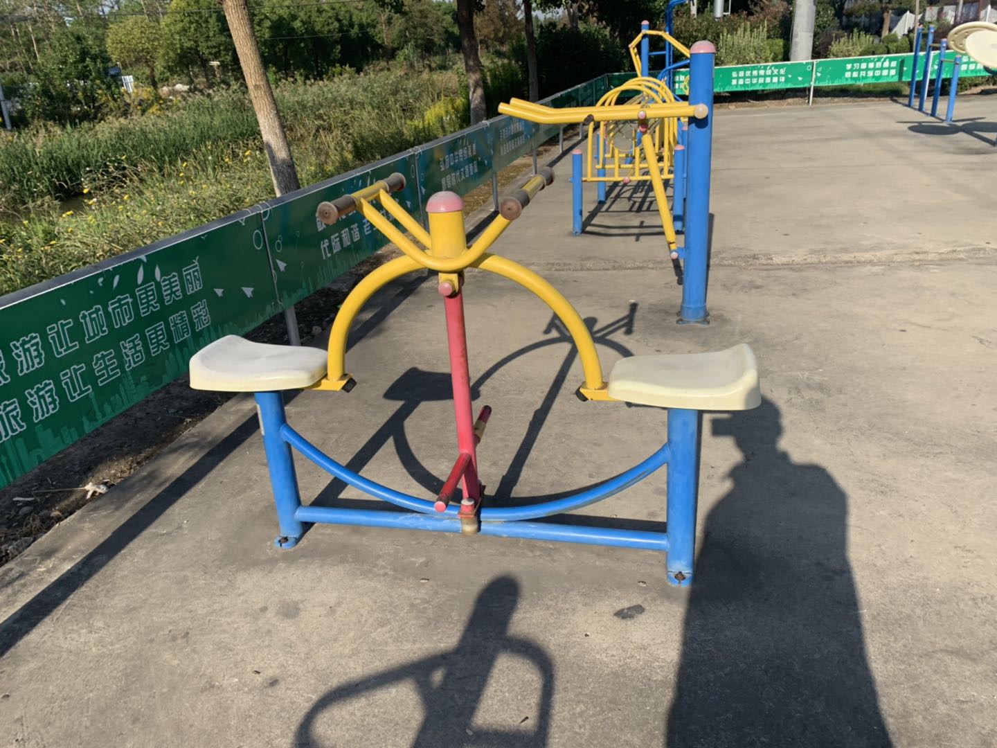 下肢锻炼器