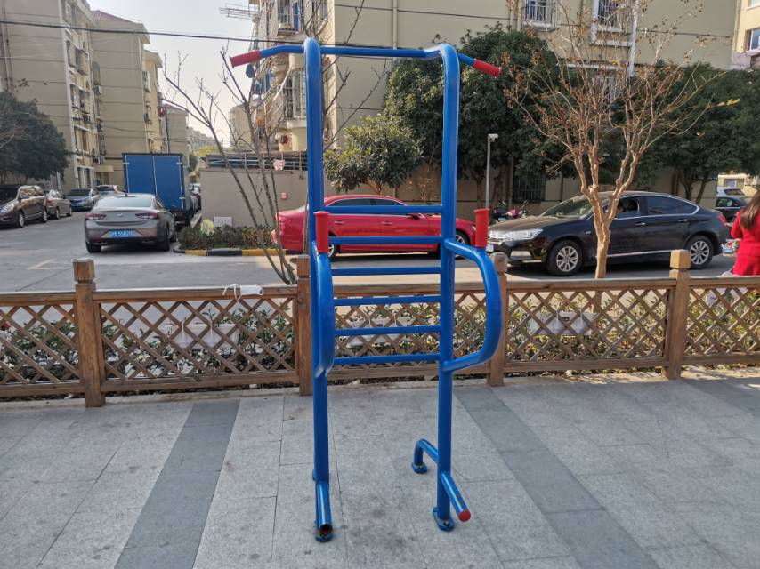 多功能训练器