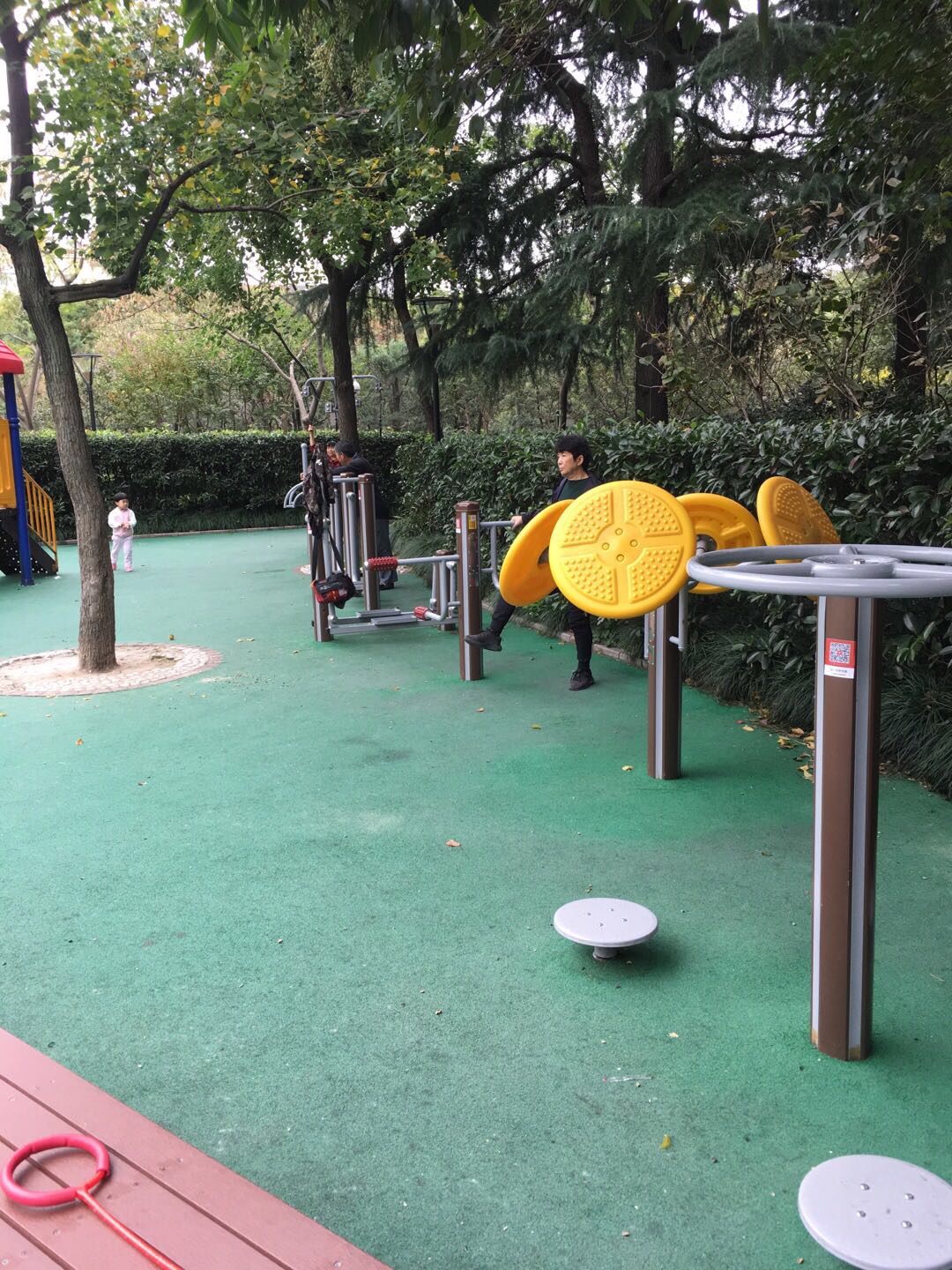 沪太公园市民益智健身苑点