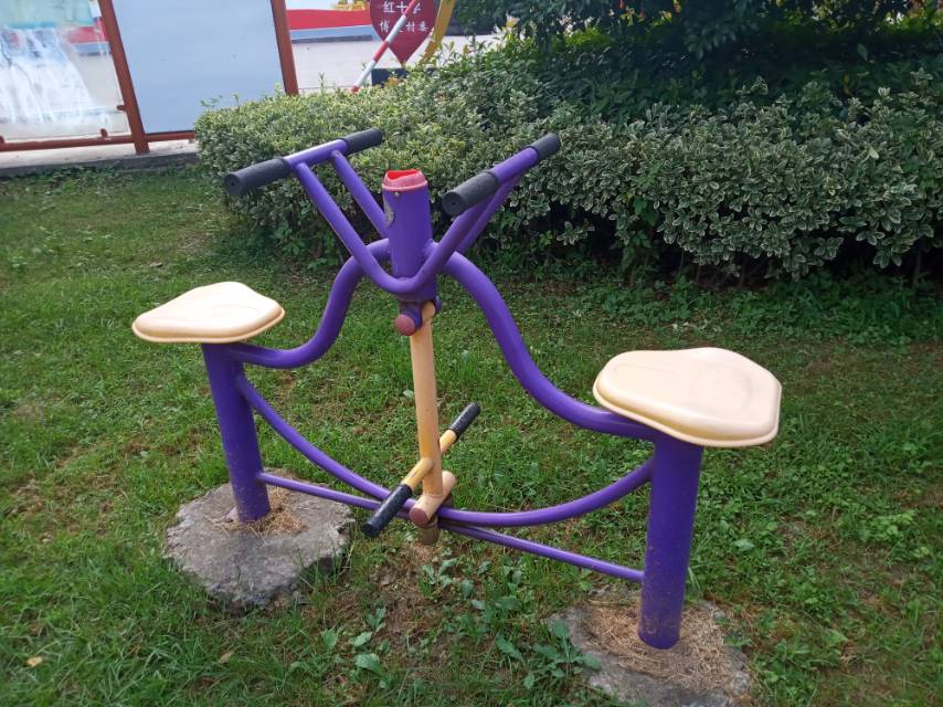 下肢训练器