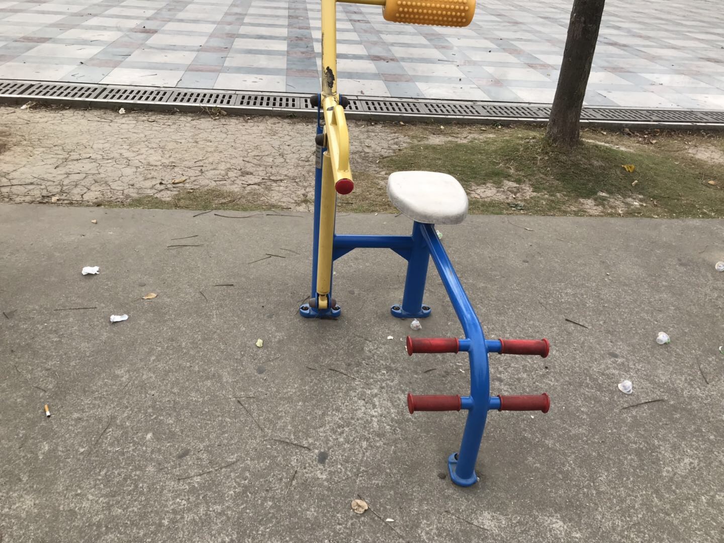 腹背锻炼器