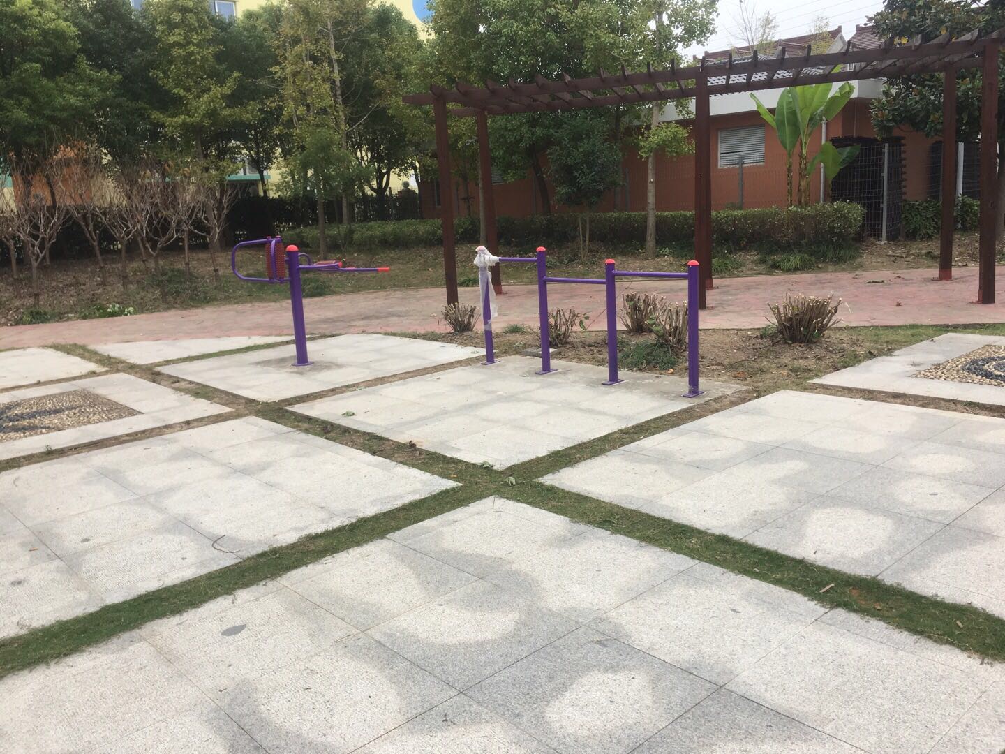 老港居民委员会康元公园健身苑点