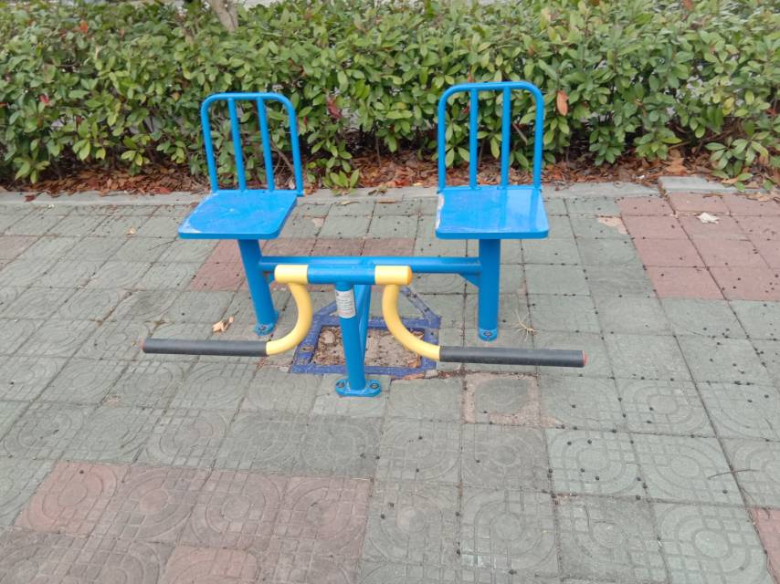 下肢训练器