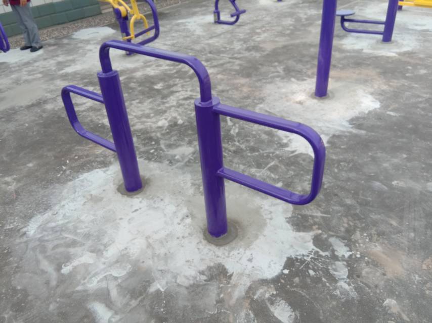 弹振压腿器