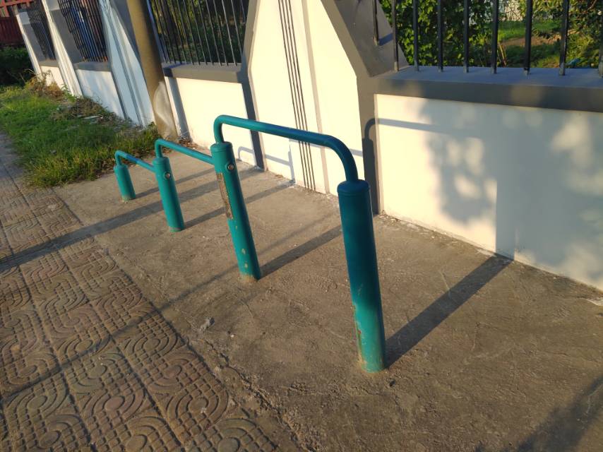 弹震压腿器