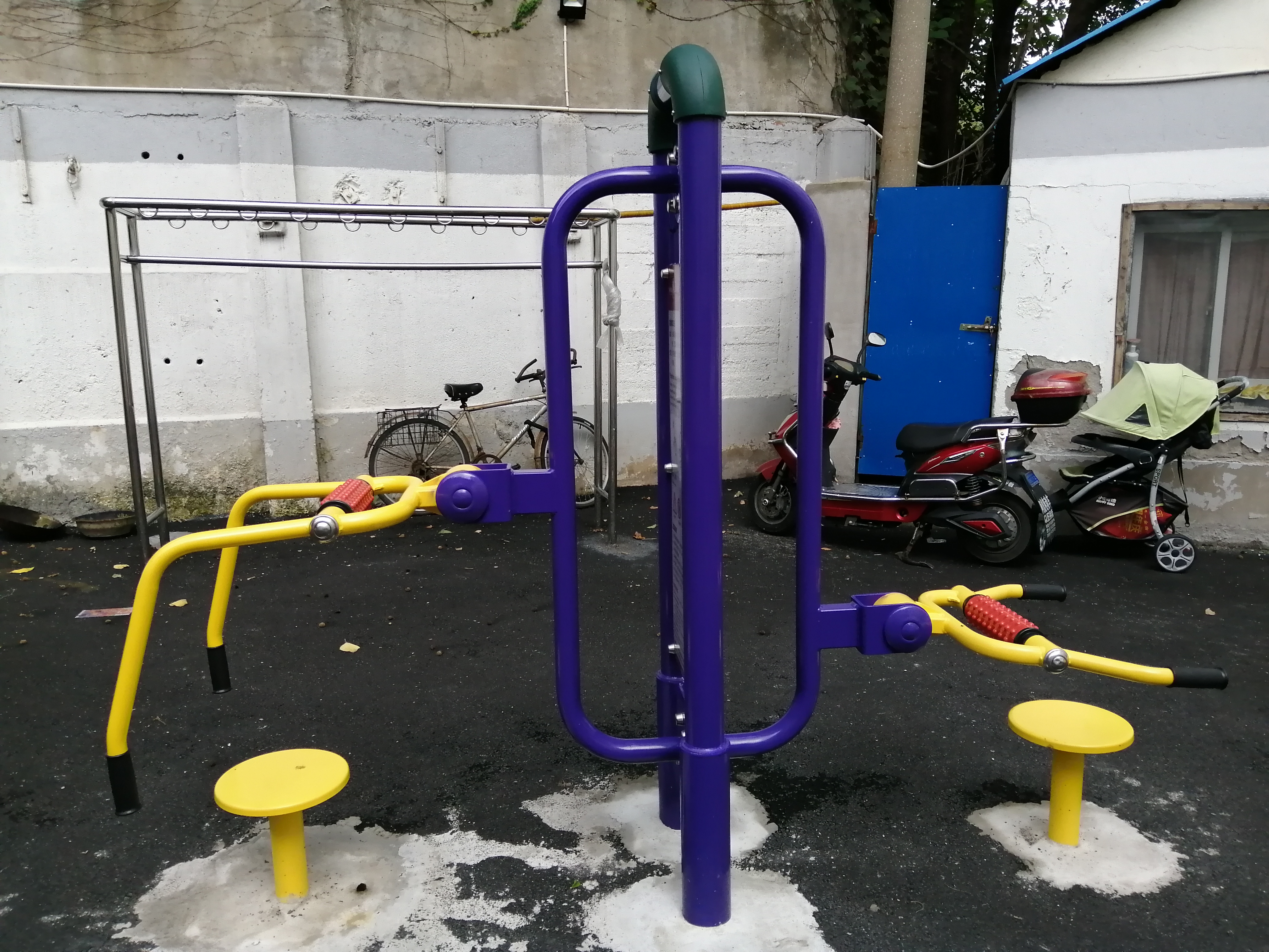 颈腰按摩器