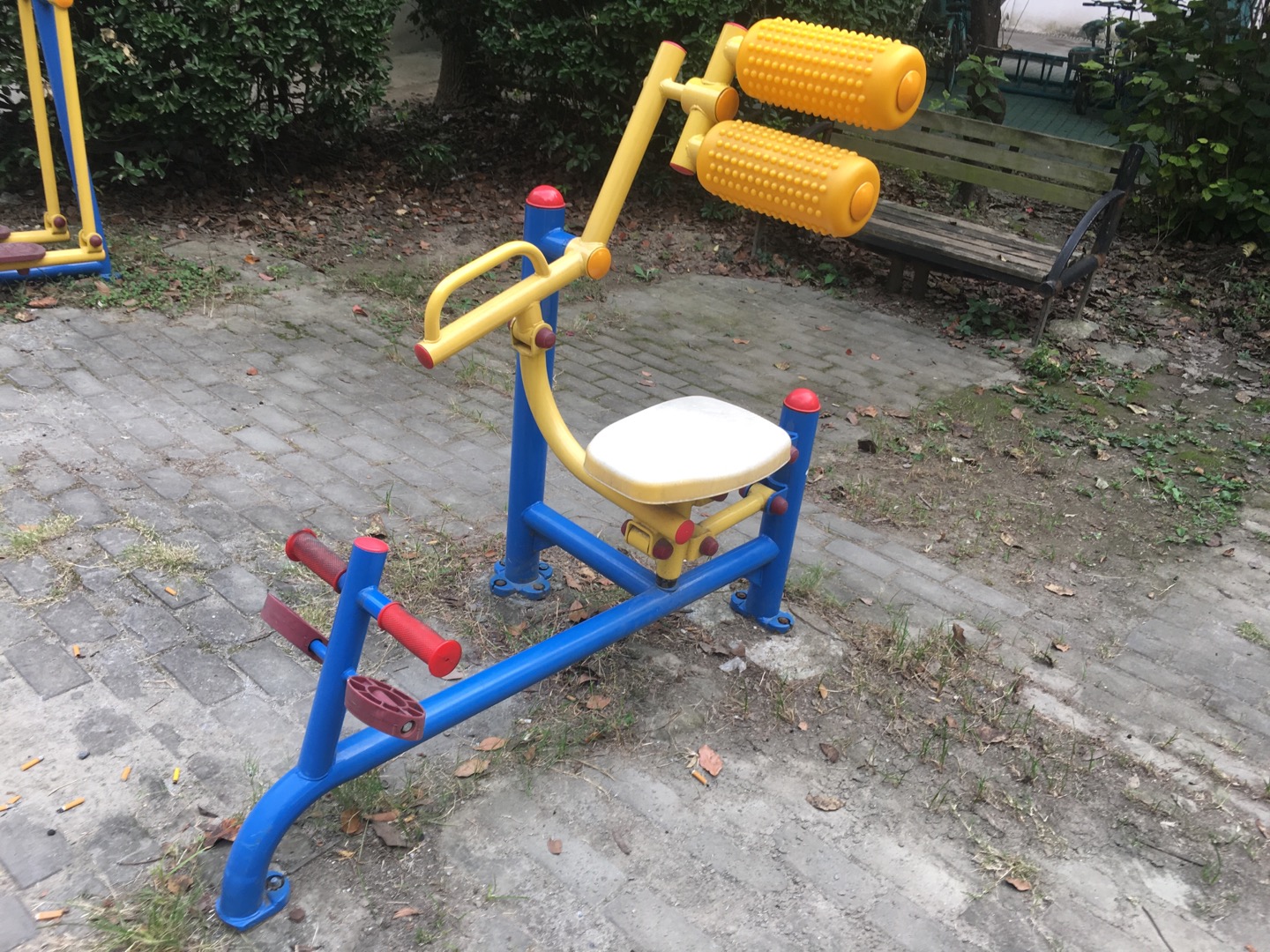 自重腹背锻炼器