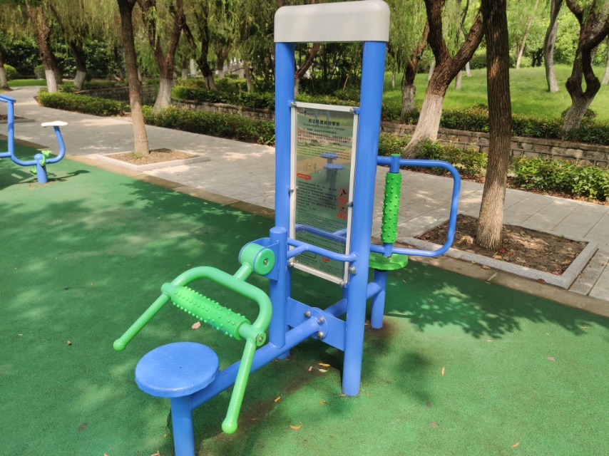 双立柱腰背按摩器