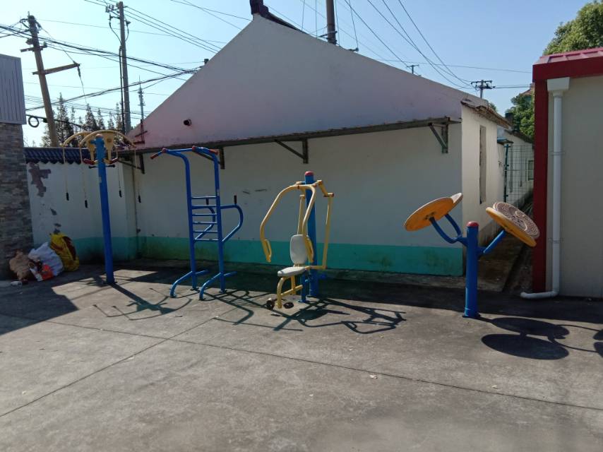 晨光村健身路径
